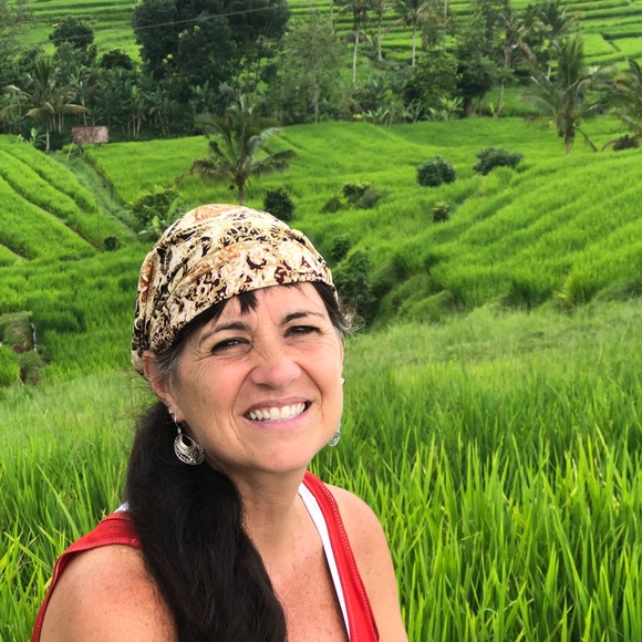 Meet your Posher, Lynnette - Picture 2 of 8